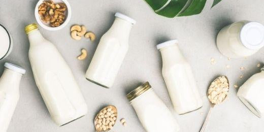 Is It Time To Switch To Goat Milk – The Healthiest Treat? - Courtyard Farms